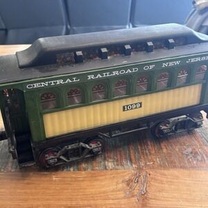 Vintage Jim Beam Green Train Passenger Car Decanter 1099 Central RR of NJ Empty